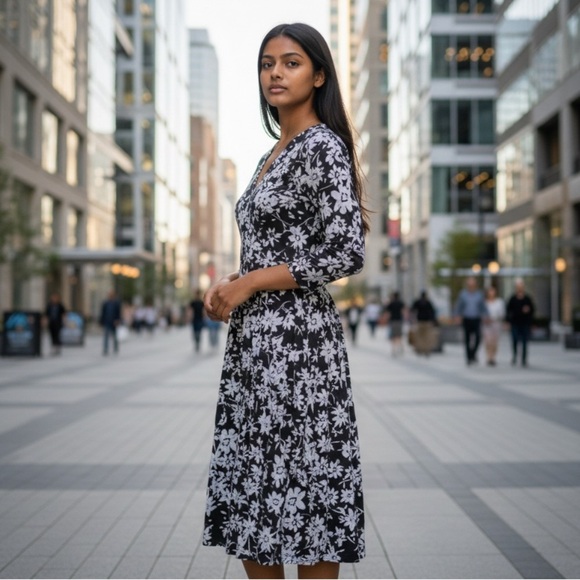 Coldwater Creek A Line Fit & Flare Dress Size 10 Black White Floral Long Sleeve - Picture 3 of 16